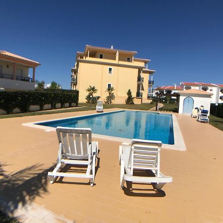Oura Beach T1 Apartment Coral , Close To The Strip, Swimming Pool, Wi Fi, A/C Albufeira Exteriér fotografie