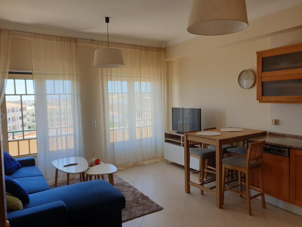 Oura Beach T1 Apartment Coral , Close To The Strip, Swimming Pool, Wi Fi, A/C Albufeira Exteriér fotografie